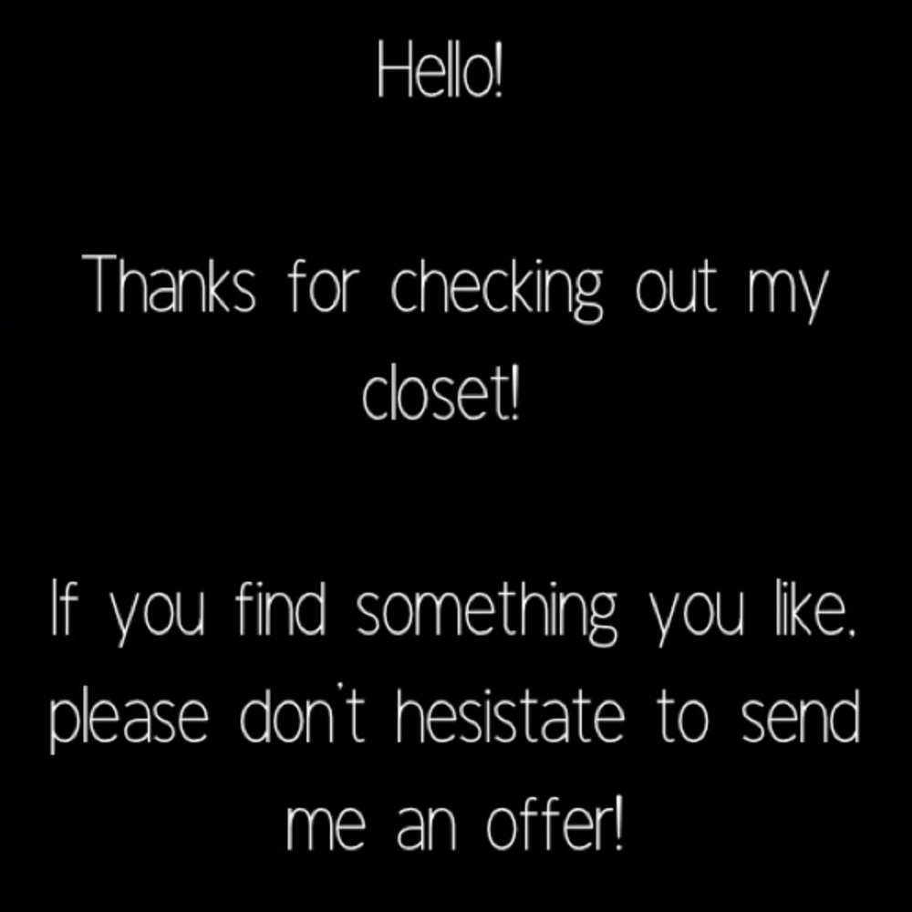 See something you like? Send me an offer! 🤍